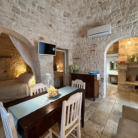 Trulli Lovers 3 * Alberobello